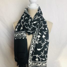 bestickte Stola Hookwork